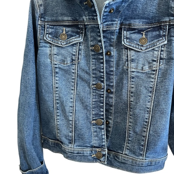 Jean Jacket - Picture 2 of 6